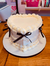 Load image into Gallery viewer, Vintage Piped Any Occasion Heart Cake