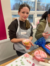Load image into Gallery viewer, Teen & Tween 2 Day Cake Masterclass