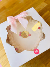 Load image into Gallery viewer, Mother&#39;s Day Vintage Heart Cake
