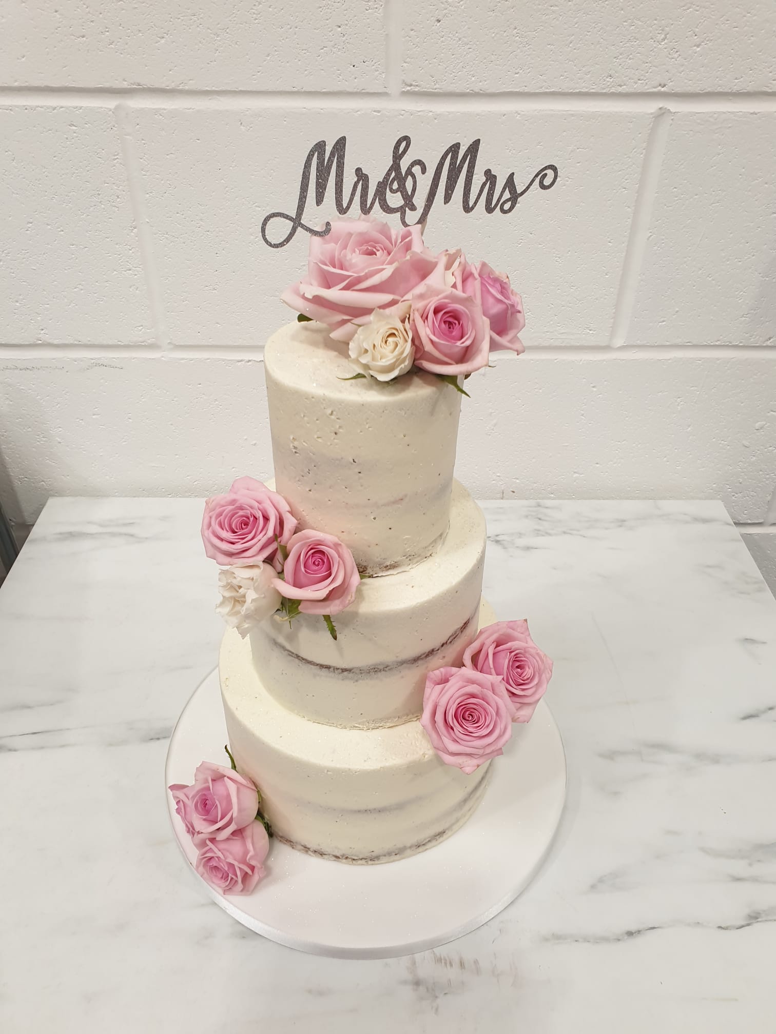 新品 FIN-NOR wedding cake　№3 3 Tier semi naked Wedding Cake – Zara Cakes