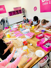 Load image into Gallery viewer, Cupcake Party for 4
