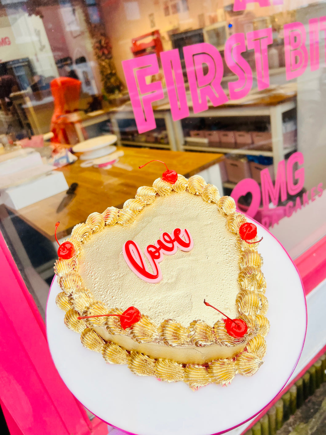 Love Cake - Gold