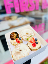 Load image into Gallery viewer, Graze Board Cupcake/Doughnut Workshop
