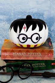 HALLOWEEN PUMPKIN PAINTING WORKSHOP