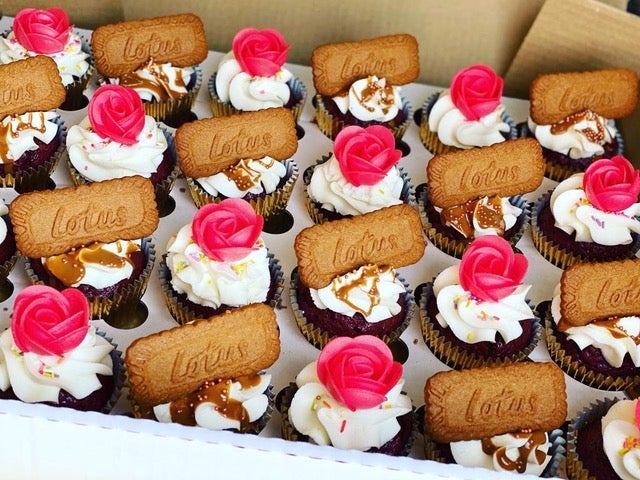 6 x VEGAN Lotus Biscuit & Flower Overload Cupcakes